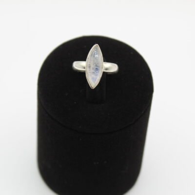 anillo piedra luna